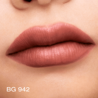 ราคา shu uemura ชู อูเอมูระ ลิปสติก kinu rouge matte lipstick ลิปสติกเนื้อแมทผสานน้ำมันสึบากิ ช่วยบำรุงริมฝีปาก คงความชุ่มชื้น พร้อมช่วยขับโทนสีผิวของคุณ มาในรูปทรงโอริกามิ ช่วยให้การทาลิปสติกและวาดเส้นขอบ