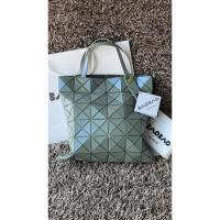 ราคา BAO BAO ISSEY MIYAKE LUCENT 6X6 One Tone Tote Bag (21427260731)