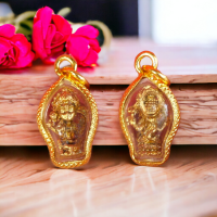 ราคา จี้พระแม่ลักษมี พระแม่ลักษมี ปางเด็ก องค์เล็กจิ๋ว ขนาดเหรียญบาท เลี่ยมหวายทองไมครอน พระชายา พระนารายณ์ (21342790128)