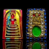 ราคา AD122 ส่งตรงปก พระสมเด็จวังหน้า พิมพ์ใหญ่ เนื้อแก้วใสทับสีเบญจรงค์ หลังสมเด็จโต ฐานเม็ดเพชรพญานาค สีเขียว ประดับพลอย ปิดทอง กรุวังหน้า (21392209465)