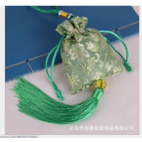 ราคา เหอเปา ถุงผ้าจีน ถุงผ้าพู่ห้อย พร้อมส่ง ถุงผ้าไหมจีน ถุงผ้าลายจีน ถุงผ้าปัก กระเป๋าสไตล์จีน ถุงผ้าแบบสายรูด ถุงของชำร่วย (12144036759)