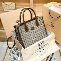 ราคา กระเป๋าผู้หญิงของแท้ฮ่องกงแบบใหม่ปี2024กระเป๋าโท้ทสะพายไหล่หนังแท้ความจุใหญ่กระเป๋าสะพายข้างแบบถือคุณภาพดีแฟชั่น (18032599668)