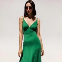 ราคา Closet Crush Maxi camisole dress with opened chest Emerald Green เดรสยาวสายเดี่ยวเปิดอก (21358198727)
