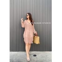 ราคา เดรสเชิ้ตทรงพริ้วยาว ปลายชายเสื้อเว้าทั้งสองข้าง ดีไซส์ปกเชิ้ต มีกระดุมหน้าแขนยาวช่วงข้อมือแต่งระบาย ตัวเสื้อทรงปล่อย เนื้อผ้าพริ้วทิ้งตัวสวยใส่สบาย รอบอก 44 (16932044583)