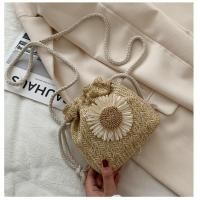 ราคา กระเป๋าสะพายข้างลายดอกเดซี่ กระเป๋าสาน ใบเล็ก แฟชั่นมีเชือกรูด แบบใหม่ น่ารักมาก B84 (21368080662)