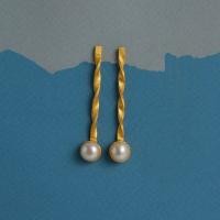 ราคา Vetiver pearl The roll freshwater pearl earring ต่างหูห้อย มุกแท้ มุกธรรมชาติ ตัวเรือนเงินแท้925 ชุบทอง 18k จัดส่งไว (21395950193)
