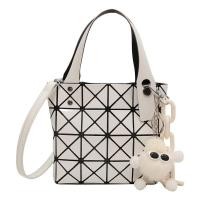 ราคา QFDI โซ่เพชรกระเป๋าสะพายไหล่สายโซ่ผู้หญิงรูปเรขาคณิตมือถือกระเป๋าสะพายข้าง (20492201635)