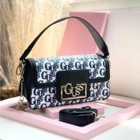 ราคา GUESS กระเป๋าทรงพอช สะพายข้าง สาย 2 เส้น (20030471460)
