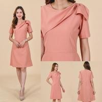 ราคา เดรสงานเข้าใหม่ ใส่ทำงาน ออกงาน ได้ค่ะ เนื้อผ้าrosa ไม่หนา น้ำหนักดี ดีเทลชุดป้ายหางโบช่วงไหล่ สวยหรูดีแพง ทรงเอ ไม่บานมาก มีกระเป๋านะคะ ซับในทั้งชุดงานซิปหลัง 3 สี เทา กรม ส้มโอรส สีชุดงานจริงไม่สว่า