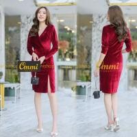 ราคา 1127 ชุดราตรีสั้น อกไขว้แขนยาวผ่าหน้า เนื้อกำมะหยี่ยืด (12670160111)