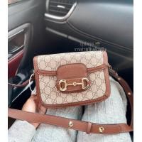 ราคา New ดารา เซเลป ใช้เยอะมาก สุดฮิต กระเป๋าสะพายกุชชี่ งานสวยเป้ะ พร้อม ส่ง ขนาด 8นิ้ว กุชชี่สะพาย คุณภาพดีตามแบบฉบับของแบรนด์ พร้อมถุงผ้า ป้าย รหัส GG HB (15108074138)