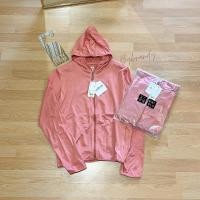 ราคา เสื้อกันยูวี กันแดด UV มีหลายสี Uniqlo Airism ผ้าเบาสบาย แห้งไว (21405907381)