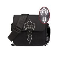 ราคา กระเป๋า TRAPSTAR กระเป๋าสะพายข้างแบบใหม่ TRAPSTAR London กระเป๋าห้องเดี่ยวสะท้อนแสงสีดำแบบษไปรษณีย์แนววินเทจสำหรับผู้ชาย (21275605911)