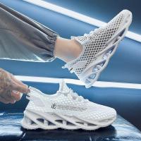ราคา รองเท้าผู้ชายผ้าตาข่ายรองเท้าผ้าตาข่ายลำลองแบบบางระบายอากาศได้ดีแฟชั่นแบบใหม่ฤดูร้อนปี2024รองเท้าแฟชั่นฉลุลายแมทช์ลุคง่ายแบบสปอร์ตสำหรับผู้ชาย (15612512840)