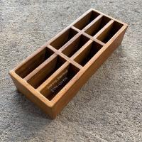 ราคา บล็อคไม้สักแท้ 9 ช่อง เหมาะสำหรับเสียบ โทรศัพท์ นามบัตร ปากกา หรือ ใส่ยางรัดผม กิ๊บติดผม สร้อยคอ เป็นต้น ทำจากไม้สักแก่ อย่างดี แข็งแรง สินค้าถ่ายจากงานจริง ขนาด กxยxส 10 5x17x6 cm (9162194634)