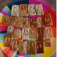 ราคา พระสมเด็จวงพระจันทร์ โปร่งแสง หินพระธาตุสามร้อยยอด หากสนใจเลือกองค์ มีภาพให้เลือก ชุดนี้กรุณาทักข้อความเลือกองค์ค่ะ (14578083422)