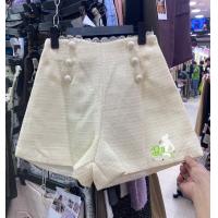 ราคา กางเกงขาสั้นผ้าชาแนลเอวสูง แต่งกระดุม 6 เม็ด ขอบเอวแต่งด้วยลูกไม้แอบหวาน (20895476751)