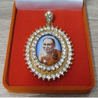 ราคา เข็มกลัดล้อมเพชรสมเด็จพระสังฆราช ทรงนิยม พร้อมกล่อง (19356145166)