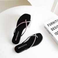 ราคา รองเท้าแตะคีบโป้งสายเพชร เพชรวิ้งๆ เบอร์ 36 42 รหัส SH04 คีบโป้งเพชร (17168663707)