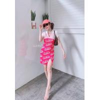 ราคา พร้อมส่ง มินิเดรสทูโทน Barbie เดรสไหมพรม ทรงคอปกเนื้อไหมพรม ลายบาร์ปี้ แต่งสีทูโทนน่ารักมากกก (10120269741)