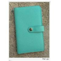 ราคา กระเป๋าใส่สมุดบัญชีฯ 14 ช่อง โทนสีเขียว หนังคละแบบ (12361437905)