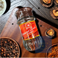 ราคา 45 กรัม กานพลูป่น โคลฟ ง่วนสูน ตรามือที่ 1 ขวดแก้ว Nguan Soon Fine Quality Ground Clove 45 grams in a Glass Bottle (16452347845)