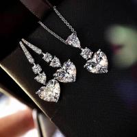 ราคา เซ็ทเครื่องเพชรโมอีส สร้อยคอพร้อมต่างหู เงินแท้ 925 ชุบทองคำขาว (20508656303)