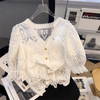 ราคา ชุดผู้หญิงไซส์ใหญ่เสื้อลูกไม้ฉลุลายเย็บติดกันสไตล์ฝรั่งเศสเสื้อคอวีแขนพองทรงหลวมสำหรับสาวอวบแบบใหม่ฤดูร้อนปี2023 (20697351728)