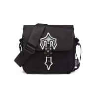 ราคา กระเป๋า TRAPSTAR กระเป๋าสะพายข้างแบบใหม่ TRAPSTAR London กระเป๋าห้องเดี่ยวสะท้อนแสงสีดำแบบษไปรษณีย์แนววินเทจสำหรับผู้ชาย (21297439825)