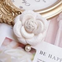 ราคา เข็มกลัดติดหน้าอกดอกคามิเลียสีขาวสไตล์ชาแนลผ้าวูลทำด้วยมือเรียบหรูระดับไฮเอนด์เข็มกลัดติดหน้าอกดอกไม้ใหญ่เครื่องประดับเล็กๆสำหรับผู้หญิง (16746029202)