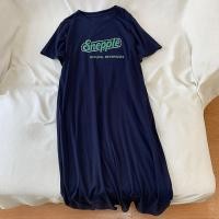 ราคา ꕥCatalog Fashionꕥ ชุดเดรสยาวแขนสั้น ทรงตรง มีกระเป๋าข้าง อกสกรีนลาย Snapple (9715476549)