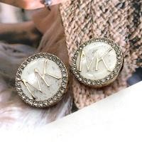 ราคา กระดุมโลหะคุณภาพสูงสำหรับทั้งผู้ชายและผู้หญิงเสื้อทรงสี่เหลี่ยมสีทองเสื้อไหมพรมทรงกลมชุดสูทกระดุมประดับเสื้อโค้ท (9758675344)