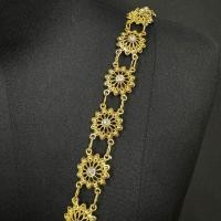 ราคา Vintage Jewelry ชุดไทยสังวาลย์ สร้อยคอสีทอง สร้อย สังวาลย์ 1เส้น (21319536963)