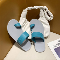 ราคา รองเท้าแตะสวมนิ้วโป้ง รองเท้าแตะแบบหนิ่บ รองเท้าแตะแบบลำลอง สไตล์เกาหลี รองเท้าแตะแฟชั่นผู้หญิง ยางนิ่มใส่สบาย มี6สี 2028 9 (16097374723)