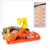 ราคา แพ็ค5ไม้ ไม้แขวนเสื้อ เด็ก แบบแขวน แบบหนีบ ลายน่ารัก มิกกี้ มินนี่ คิตตี้ หมีพูห์ พร้อมส่งในไทย (6490948003)