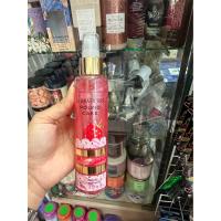ราคา Bath Body Works Strawberry Pound Cake Diamond Shimmer Body Mist 145ml ของแท้ (21410341614)