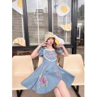 ราคา ป้าย BRT เดรสสั้นงานยีนส์ แต่งลายปักดอกไม้สวยๆ เนื้อผ้ายีนส์แท้ใส่สบาย (20703206619)