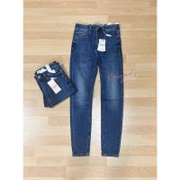 ราคา กางเกงยีนส์ผู้หญิง ทรงสกินนี่ ทรงเข้ารูป Stradivarius Skinny Regular Waist แท้ (20051191919)