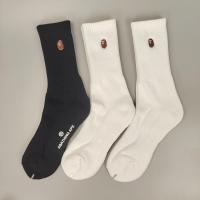 ราคา BAPE ถุงเท้าหัวลิงถุงเท้ากีฬาหุ้มข้อสูงหนาพิเศษสีขาวดำพื้นผ้าขนหนูคอตตอนแท้แบบยาวปานกลางสำหรับผู้ชายและผู้หญิงถุงเท้าแฟชั่นฤดูหนาว (20121198258)