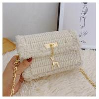 ราคา กระเป๋าถักแฮนด์เมดกระเป๋าวัสดุ DIY กระเป๋าทรงสี่เหลี่ยมใบเล็กทำจากขนสัตว์แถบน้ำแข็งของขวัญทำเองใน TikTok ที่นิยมในโลกออนไลน์สไตล์ชาแนลแฟชั่น (19925666045)
