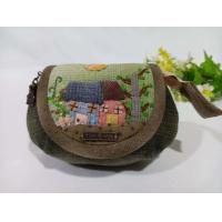 ราคา กระเป๋าผ้าทำมือ ทรงฟักทองลายบ้านชนบทอเมริกา งานแอปปิเก้ ขนาด 10x13x5 cm ผ้าทอญี่ปุ่น โทนสีเขียวเข้ม ตองอ่อน (20777796358)