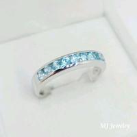 ราคา แหวนพลอยเพทายฟ้า แหวนแถวฝังล็อค พลอยแท้ เงินแท้ 925 (20110367028)