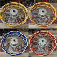 ราคา ชุดล้อพร้อมขึ้นล้อวงล้ออาก้อน AKRONT ทรงเองงานสติ๊กเกอร์ไม่มีตอก ลายหมากรุก ขนาด1 4 17 พิเศษรอบนี้มาพร้อมลูกปืนนะครับ (19830352199)