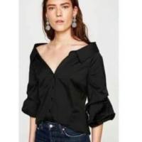 ราคา 1699 เสื้อเชิ้ตคอกว้าง เสื้อเปิดไหล่ เสื้อเชิ๊ตเปิดไหล่แขนยาว (21442610715)