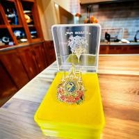 ราคา เข็มกลัดที่ระลึก (21465467555)