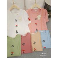 ราคา เสื้อยืดแฟชั่น ป้ายChom อก 42 ยาว 25 ผ้ายืด ผ้าเด้งเกาหลี คอกลม แขนสั้น งานปัก แต่งฉลุดอกไม้ ดีเทลสวย ดูดี เนื้อผ้าดีมาก ผ้านุ่ม ใส่สบาย ไม่ต้องรีด สีตามรูป อาจมีผิดเพี้ยนบ้างเล็กน้อย (21348456692)