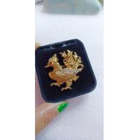 ราคา เข็มกลัดหงษ์ทอง 18 k เอกลักษณ์ชาวมอญ ฟังพลอยแท้ธรรมชาติ (21170679085)