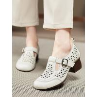 ราคา รองเท้าคุณแม่ฉลุลายรองเท้าหนังแท้พื้นนิ่มรองเท้ามีรูส้นหนาส้นสูงปานกลางใส่สบายรองเท้าแตะผู้หญิงวัยกลางคนปิดหัวสำหรับฤดูร้อน (19863192063)