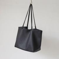 ราคา กระเป๋าใบใหญ่ดูแพงสำหรับเดินทางทำงานแบบสบายๆกระเป๋าทรงขนมจีบสีน้ำตาลสำหรับฤดูร้อนแบบใหม่2023ของผู้หญิงกระเป๋าโท้ทสะพายไหล่ข้างเดียว (17626478401)