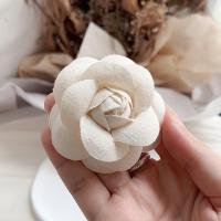 ราคา เข็มกลัดติดหน้าอกดอกคามิเลียสีขาวสไตล์ชาแนลผ้าวูลทำด้วยมือเรียบหรูระดับไฮเอนด์เข็มกลัดติดหน้าอกดอกไม้ใหญ่เครื่องประดับเล็กๆสำหรับผู้หญิง (19944468623)